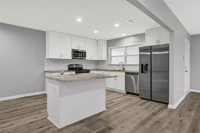 2131 Counter Point Drive, Houston, TX 77055 - Photo 8