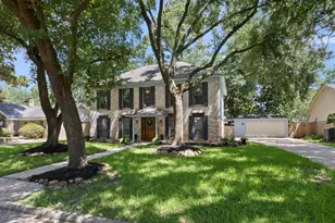 13714 Chelwood Pl, Houston, TX 77069 - Photo 2