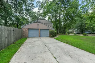 2203 Riverford Dr, Kingwood, TX 77339 - Photo 8