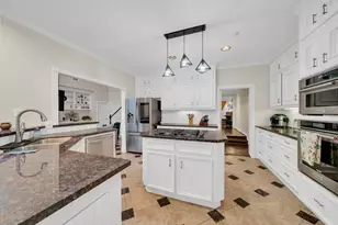 70 N Skyflower Ct, The Woodlands, TX 77381 - Photo 14