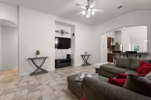 12638 Pirate Bend Dr, La Marque, TX 77568 - Photo 10