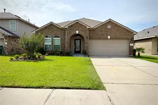 310 Gulf Winds Dr, Bacliff, TX 77518 - Photo 1