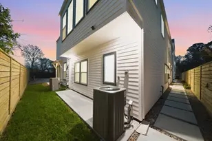 328 Janisch, Houston, TX 77018 - Photo 2