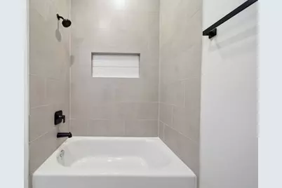 328 Janisch #D, Houston, TX 77018 - Photo 24