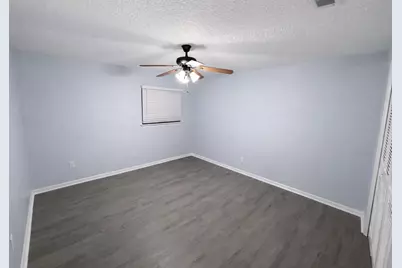 800 N San Jacinto #102, Conroe, TX 77301 - Photo 4