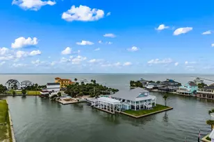 16610 Tern Rd, Jamaica Beach, TX 77554 - Photo 6