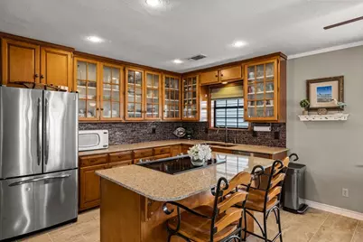 16610 Tern Road, Jamaica Beach, TX 77554 - Photo 12