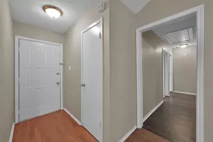 16858 Gleneagle Dr N, Conroe, TX 77385 - Photo 4