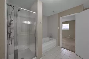 16858 Gleneagle Dr N, Conroe, TX 77385 - Photo 14