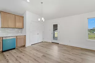 13134 Lake Conroe Bay Rd, Willis, TX 77318 - Photo 18