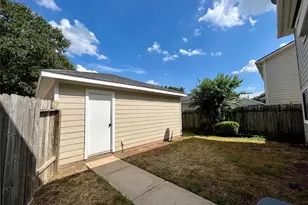 3951 Town Park Ln, Missouri City, TX 77459 - Photo 2