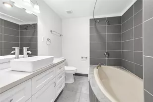 6014 Belarbor St, Houston, TX 77033 - Photo 22