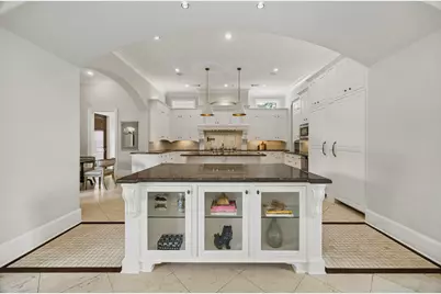 310 Tynebridge Lane, Houston, TX 77024 - Photo 10