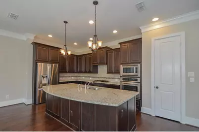 1110 Oakwood Pass, Houston, TX 77043 - Photo 12