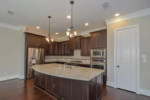 1110 Oakwood Pass, Houston, TX 77043 - Photo 12