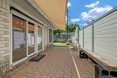 12811 Ashford Hills Drive, Houston, TX 77077 - Photo 18