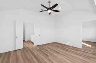 1221 Sacred Light Ln, La Marque, TX 77568 - Photo 32