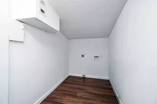 54 Lupine Ct, Lake Jackson, TX 77566 - Photo 14