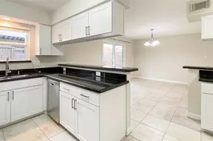 14641 Perthshire Rd, Houston, TX 77079 - Photo 20