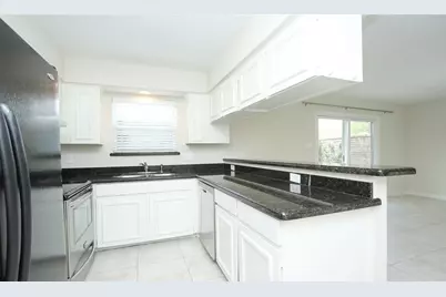 14641 Perthshire Road, Houston, TX 77079 - Photo 12