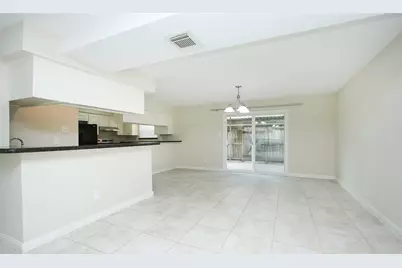 14641 Perthshire Road, Houston, TX 77079 - Photo 12