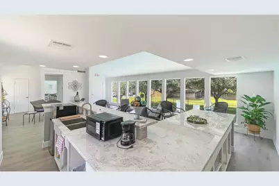 14641 Perthshire Road, Houston, TX 77079 - Photo 34