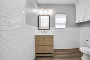 8226 Harding St, Houston, TX 77012 - Photo 16