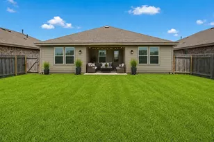 927 Petunia Falls Ln, Rosharon, TX 77583 - Photo 24