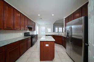 12802 Flat Creek Dr, Pearland, TX 77584 - Photo 8