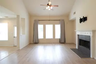 12802 Flat Creek Dr, Pearland, TX 77584 - Photo 6