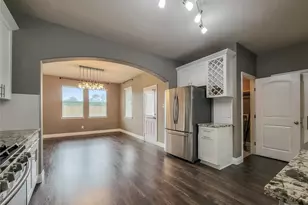 4626 Legends Bay Dr, Baytown, TX 77523 - Photo 4