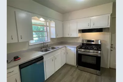 5042 Grape Street, Houston, TX 77096 - Photo 2