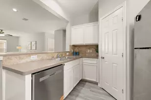 1818 Wheeler St, Houston, TX 77004 - Photo 12
