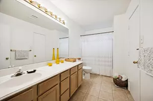 8807 Sage Pl Dr, Houston, TX 77071 - Photo 10