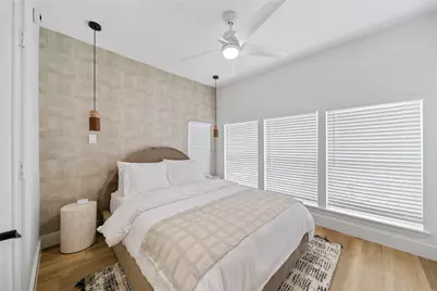 4704 Park Drive #6, Houston, TX 77023 - Photo 2