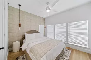 4704 Park Dr, Houston, TX 77023 - Photo 2