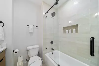4704 Park Drive #6, Houston, TX 77023 - Photo 14