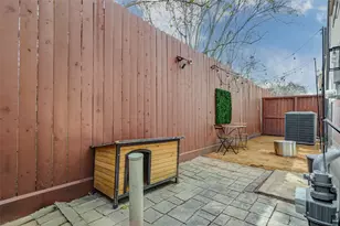 11005 Upland Forest Dr, Houston, TX 77043 - Photo 36