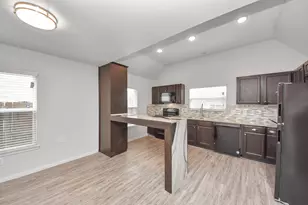 16692 E Ivanhoe St, Montgomery, TX 77316 - Photo 2