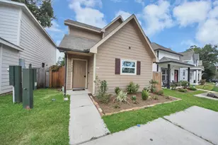 16692 E Ivanhoe St, Montgomery, TX 77316 - Photo 1