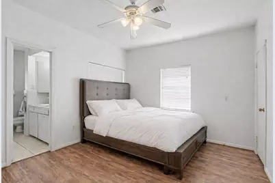 2804 Arlington Street #B, Houston, TX 77008 - Photo 6