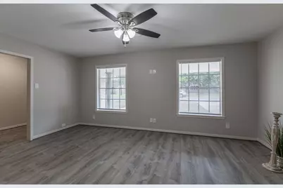 802 Spinn Street, Brenham, TX 77833 - Photo 6