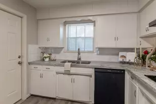802 Spinn St, Brenham, TX 77833 - Photo 8