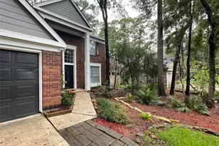 10 Summithill Pl, The Woodlands, TX 77381 - Photo 2