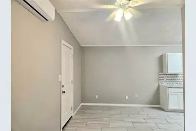 4419 W Bayshore Drive #6, Bacliff, TX 77518 - Photo 4