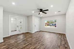 906 Creager St, Houston, TX 77034 - Photo 6