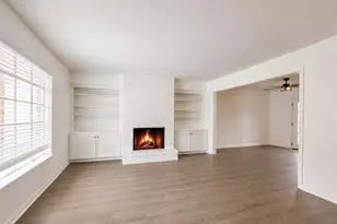 1219 Saxony Ln, Houston, TX 77058 - Photo 2