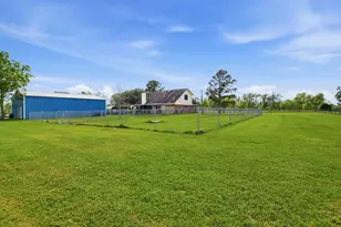 3625 County Rd 36, Angleton, TX 77515 - Photo 18