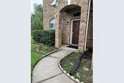 9605 Raymond Court, Texas City, TX 77591 - Photo 2