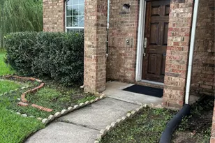 9605 Raymond Ct, Texas City, TX 77591 - Photo 2